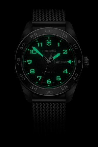 Watch - VICTORINOX Swiss Army 42mm SS Bracelet Black Dial