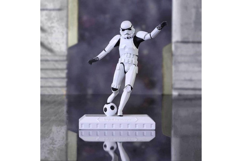 Ornament - NEMESIS NOW STORMTROOPER BACK OF THE NET (17CM)