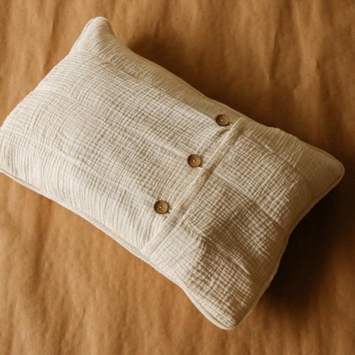 Akiiko Fyra Pillow Cover with 3 Coconut Buttons 600x400mm