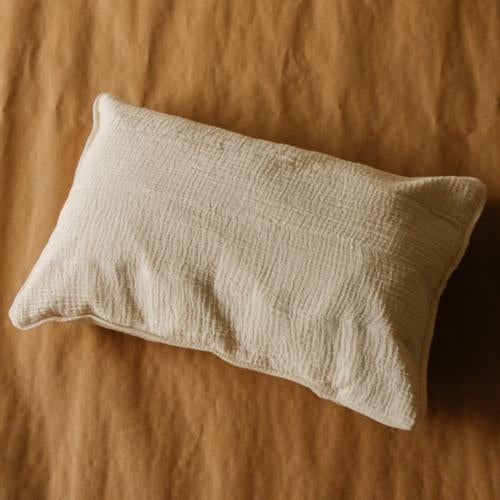 Akiiko Fyra Pillow Cover with 3 Coconut Buttons 600x400mm