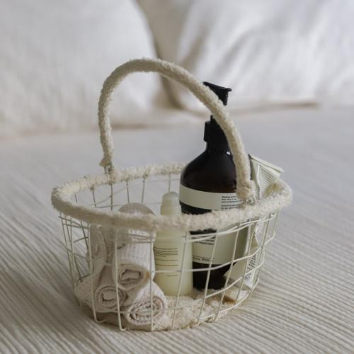 Akiiko Dolce Oval Basket with Handle - Small