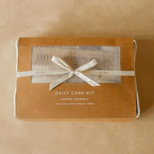 Akiiko Fyra Daily Care Kit - Large