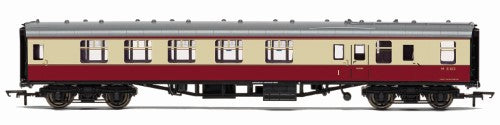 Hornby BR Mk1 BCK M21034 model with detailed compartments, Era 4 design, First and Second Class seating, for collectors.