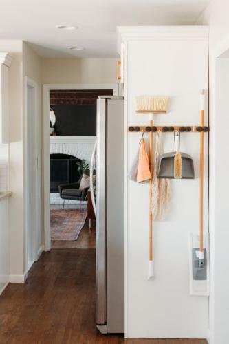 Clean-Team-BrushandDustpan-White-FC14604W