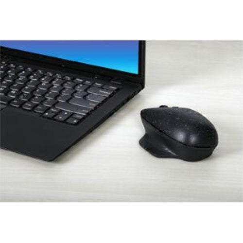 Eco-Friendly Ergonomic Mouse - Targus EcoSmart Mid Size Optical - 4000 DPI Bluetooth Technology