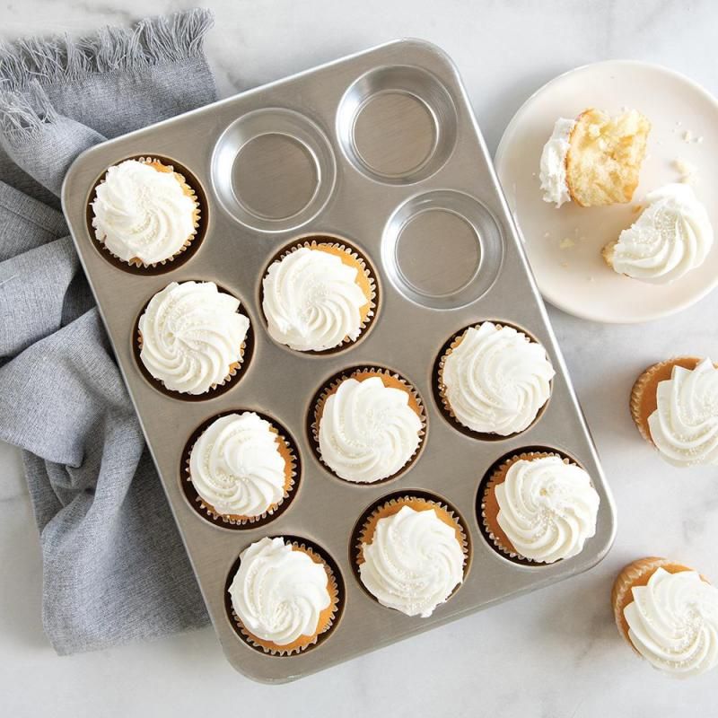 Nordic Ware Naturals® Muffin Pan | 12-Cup