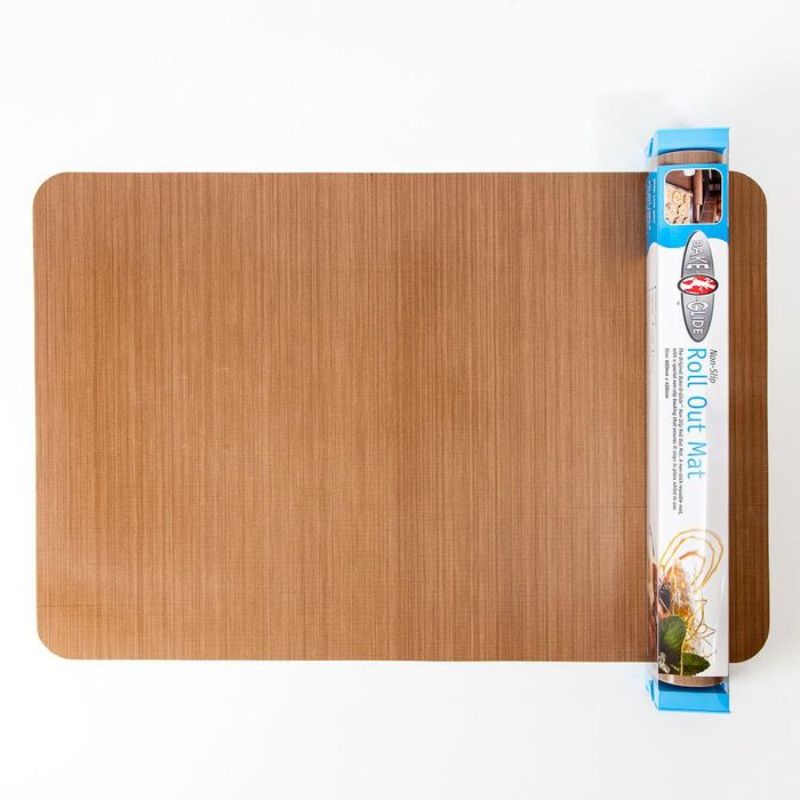 Non-stick silicone baking mat (60x40cm) with anti-slip surface for effortless pastry rolling and kneading.