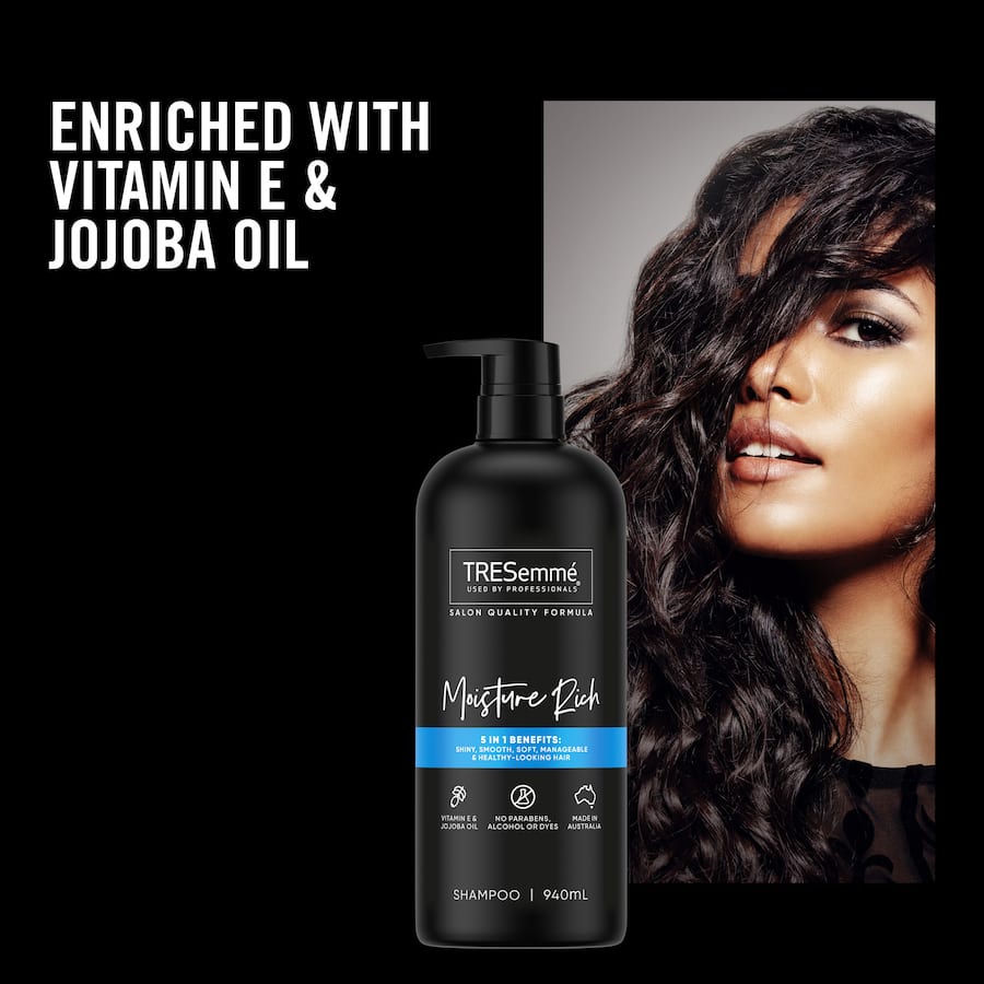 Tresemme Moisture Rich Shampoo With Vitamin E & Jojoba Oil 940mL
