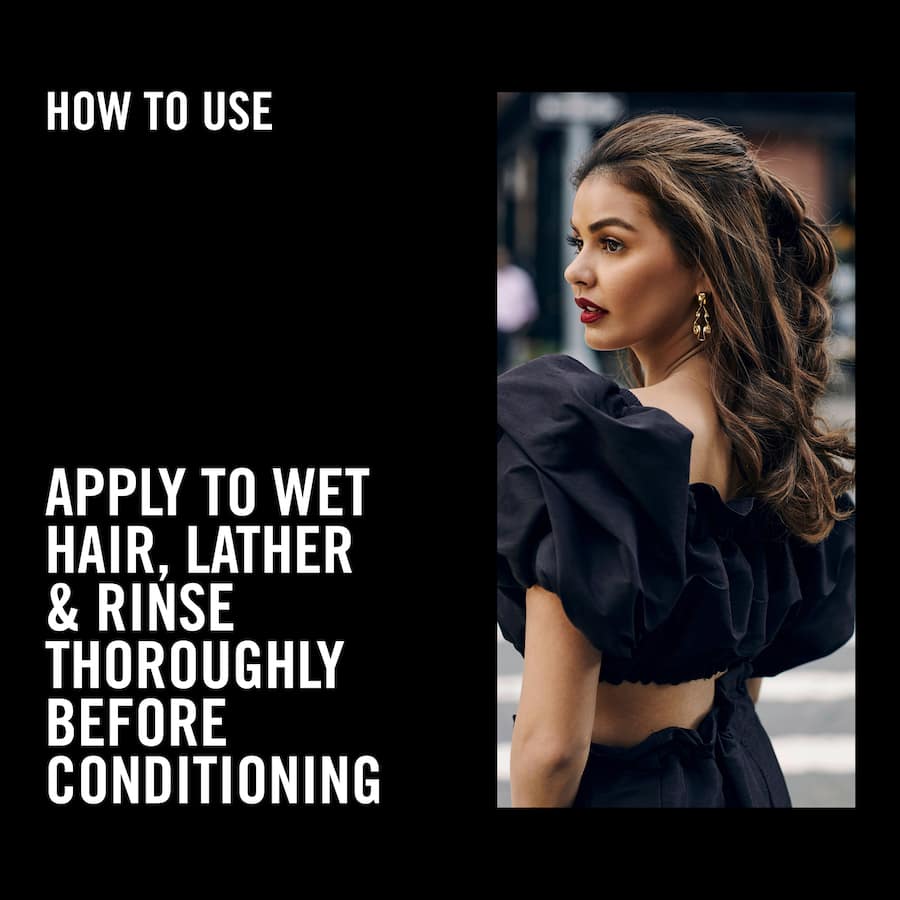 Tresemme Moisture Rich Shampoo With Vitamin E & Jojoba Oil 940mL