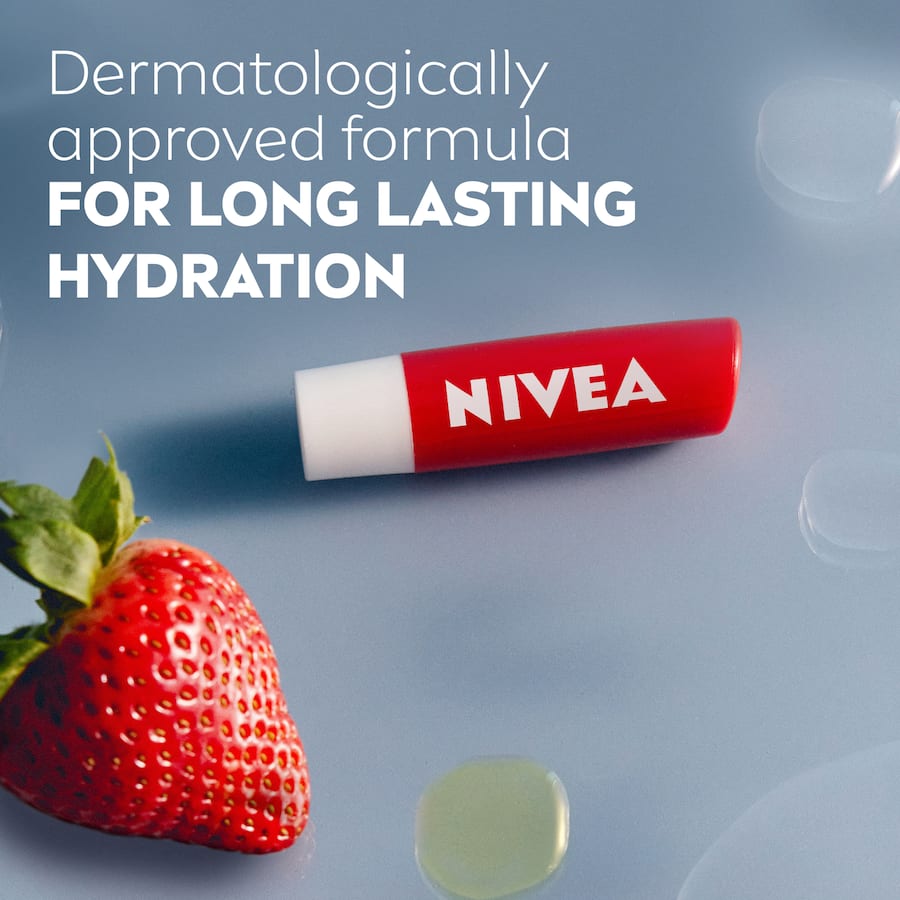 Nivea Fruity Shine Lip Balm Strawberry 4.8g Stick 1pack