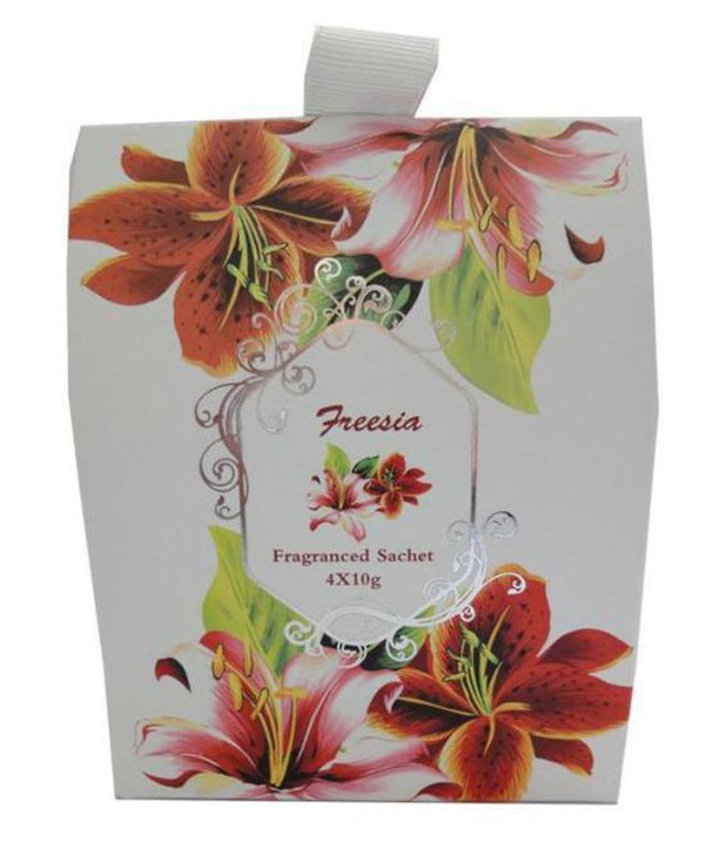 Set of 4 freesia-scented sachets, ideal for freshening spaces with a natural floral aroma and eco-friendly design.