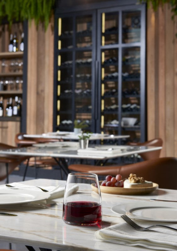 Set of 4 Pasabahce Pinot wine glasses, crafted from soda lime glass, stylish, dishwasher safe, ideal for various wines.