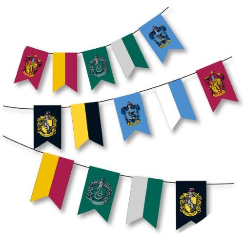 Harry Potter flag pennant banner measuring 4.57m, made with FSC Mix Certified materials.