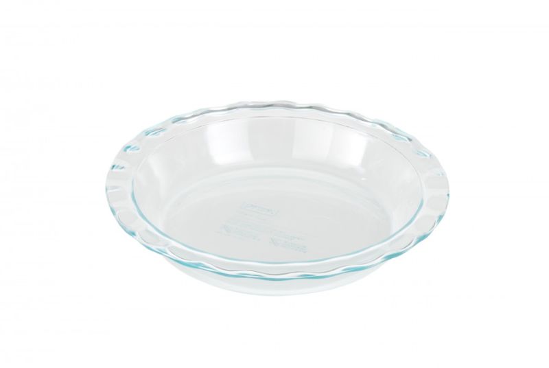 Set of 6 Pyrex Easy Grab® Pie Plates, 24cm, fluted rim for easy grip, made of tempered glass for even heating.