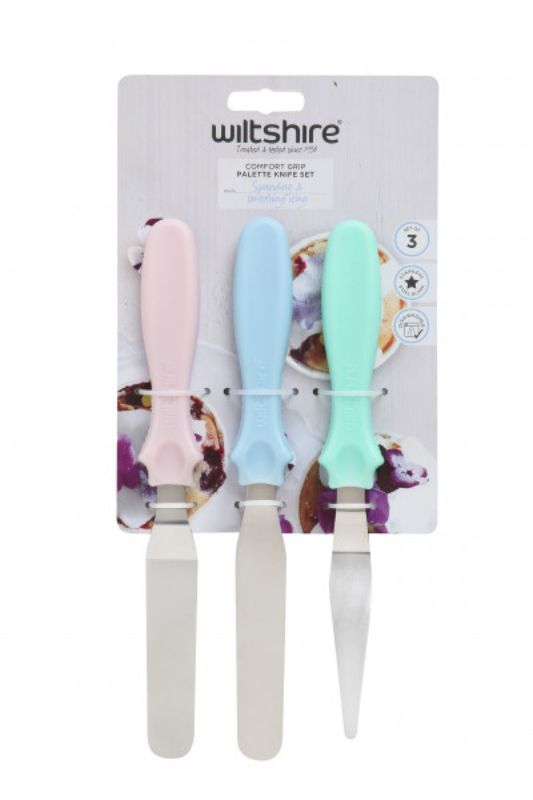 Wiltshire Pallet Knife Set of 3 with ergonomic handles and stainless steel blades for effortless cake decorating.