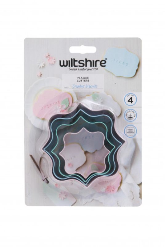 Set of 4 versatile plaque cutters for creating decorative cookies and biscuits, ideal for all baking occasions.