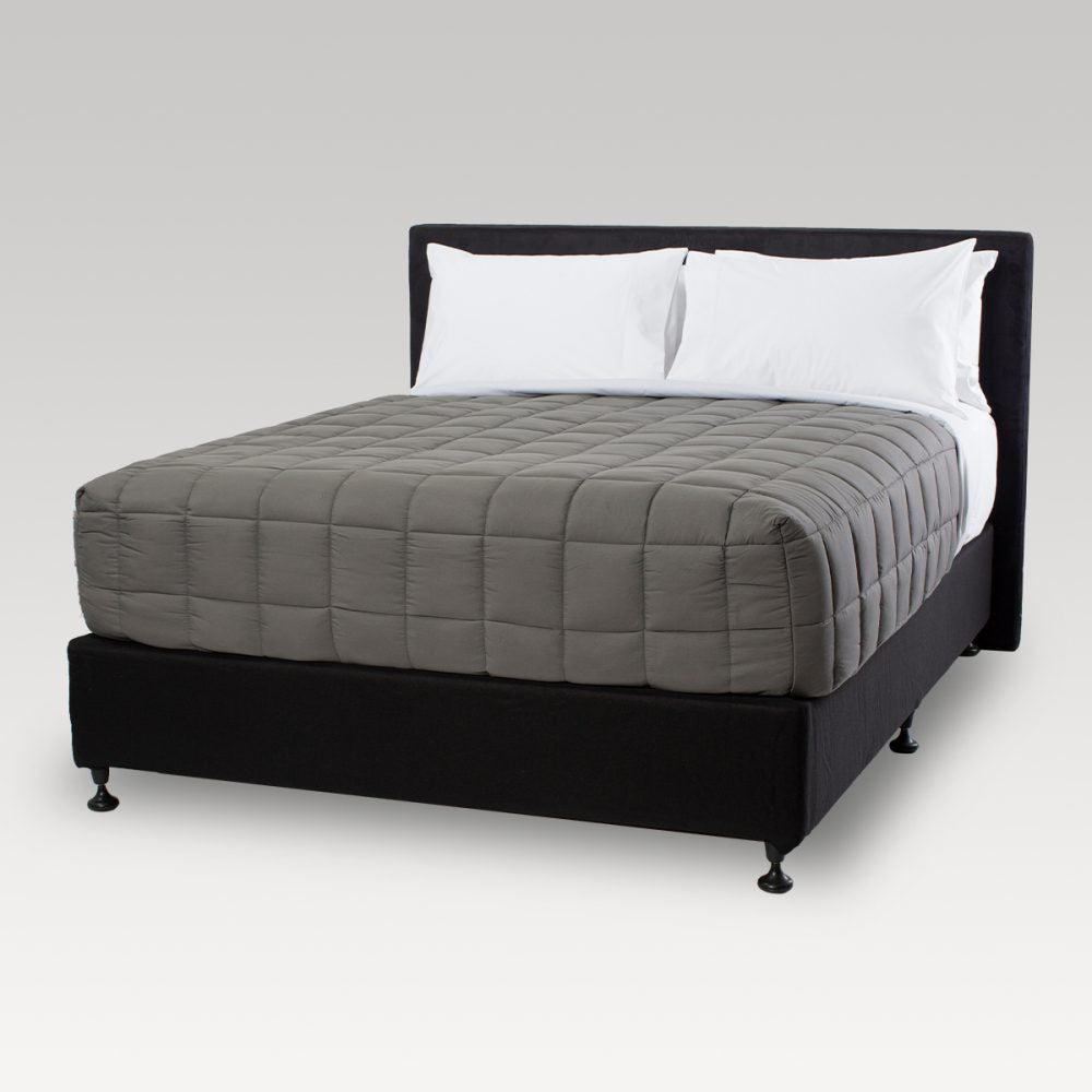 DreamGreen Snug Quilt Charcoal - Queen