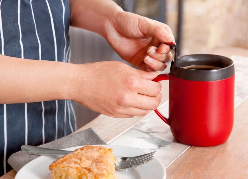 Hot-Mug-Coffee-Plunger-Zyliss-Cafetiere-Red