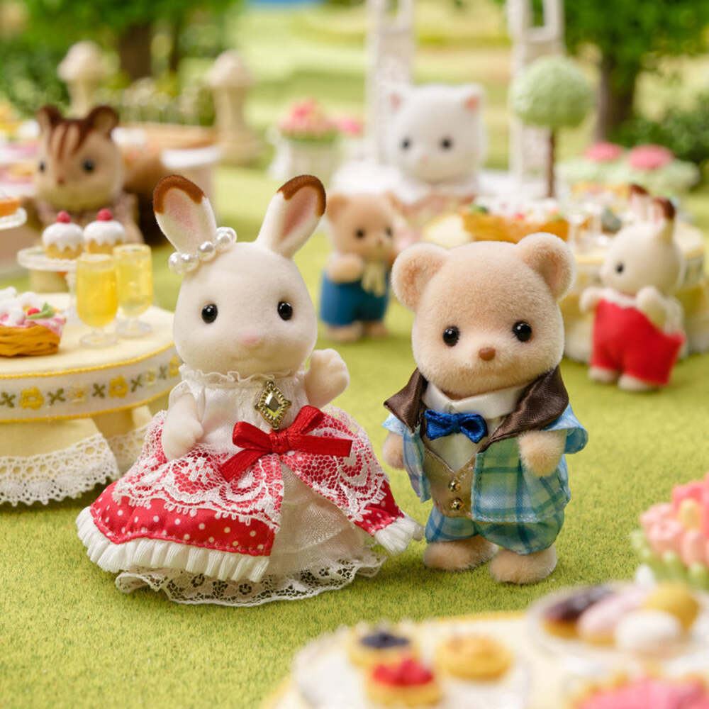 Sylvanian Families Anniversary Friends Set (Freya & Theo)