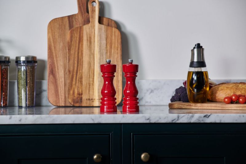 Mills-Gift-Set-Cole-and-Mason-London-Red-Gloss-18cm