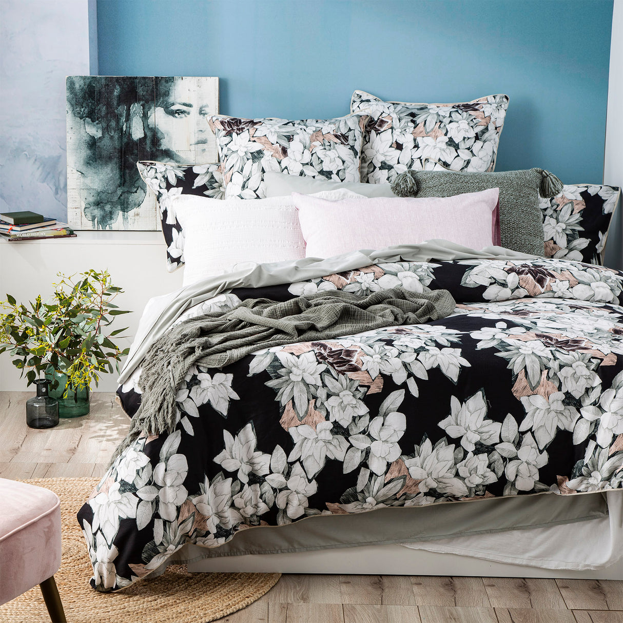 Renee Taylor 300 TC Cotton Reversible Quilt / Duvet cover Set King Ivy