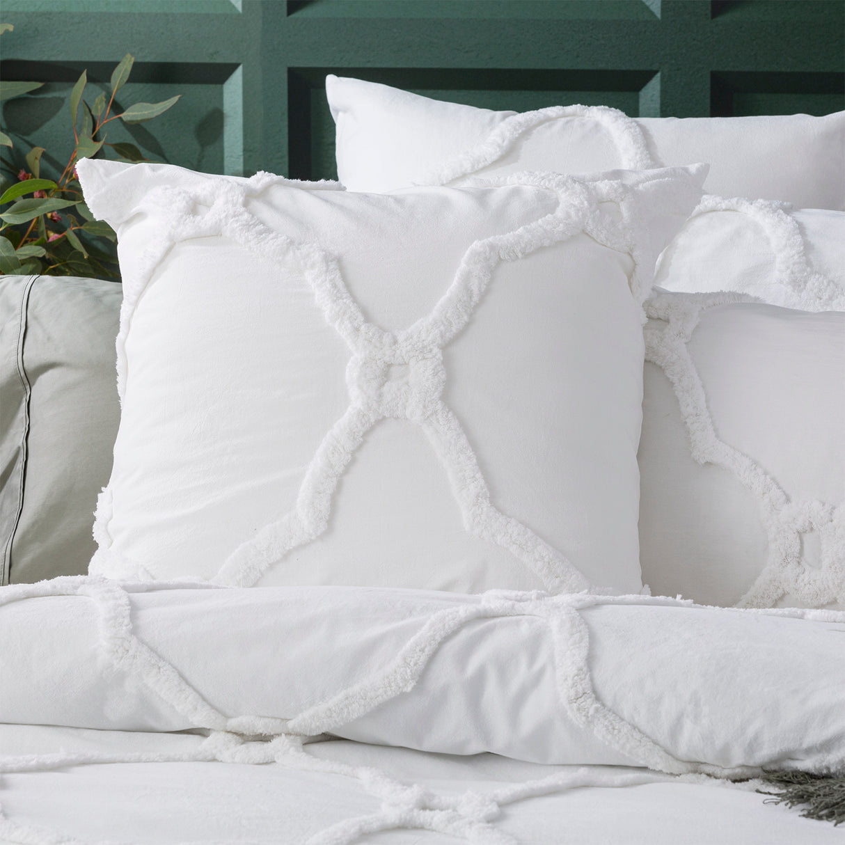 Moroccan Cotton  Vintage  Tufted  European P/Case White