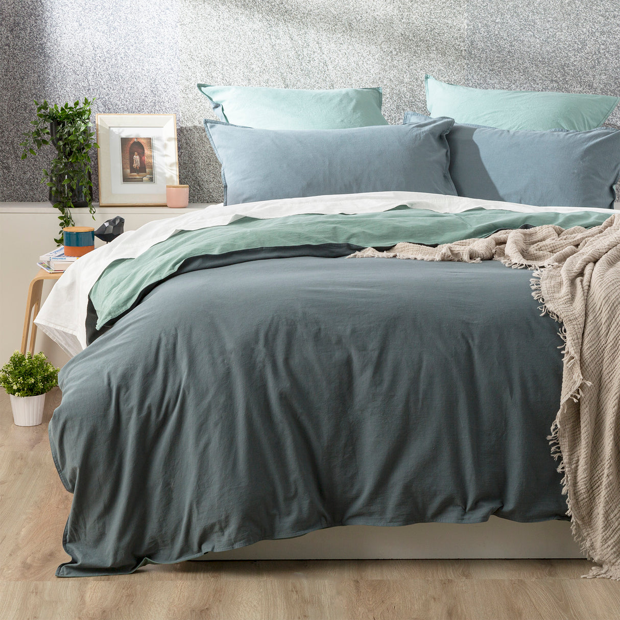 Vintage stone washed reversible Quilt / Duvet cover set Super King Mineral