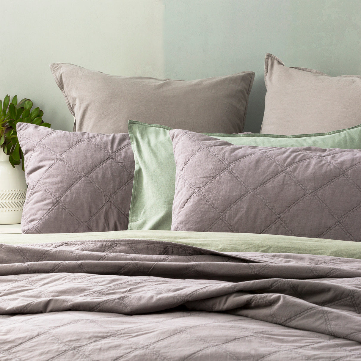 Attwood Vintage Stone Washed Cotton Quilted Coverlet set Super King Charcoal