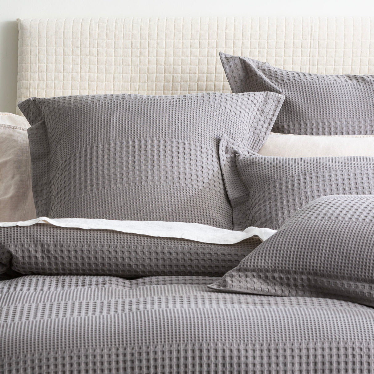 Renee Taylor Elegance Waffle Cotton Jacquard Quilt / Duvet Cover set King Fossil