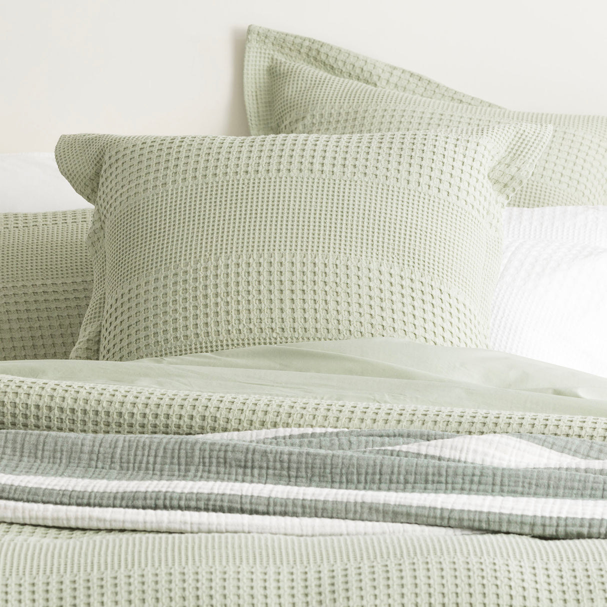 Renee Taylor Elegance Waffle Cotton Jacquard Quilt / Duvet Cover set Double Moss