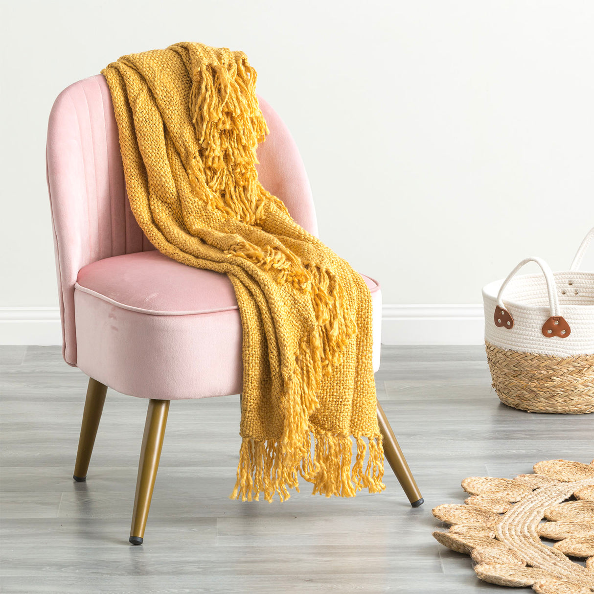 Renee Taylor Crystal 100% Acrylic Throw 130 x 170cms Gold