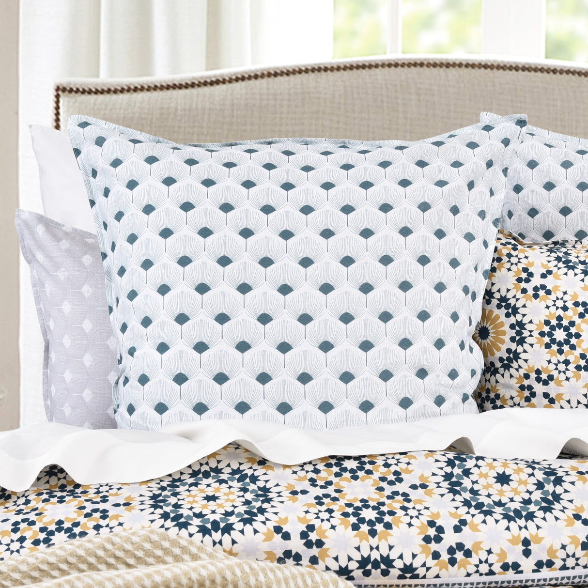 Renee Taylor 300 TC Cotton Reversible Quilt / Duvet Cover Set King Benitta