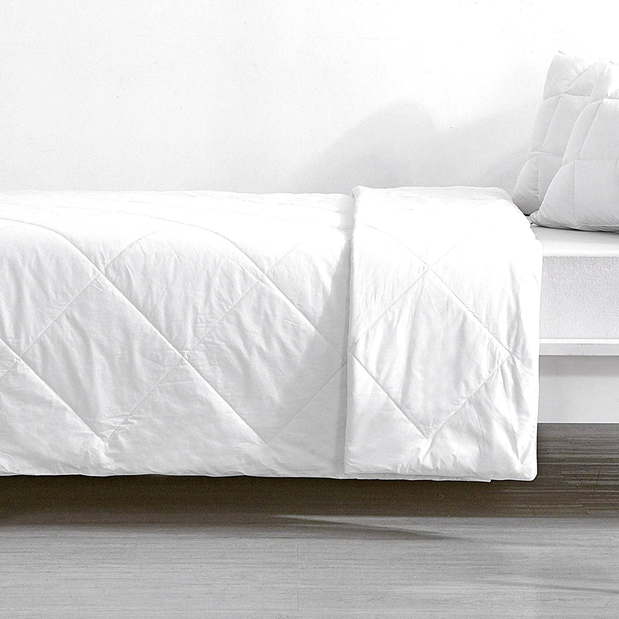 Renee Taylor Premium Light Weight All Cotton Quilt / Duvet King Single