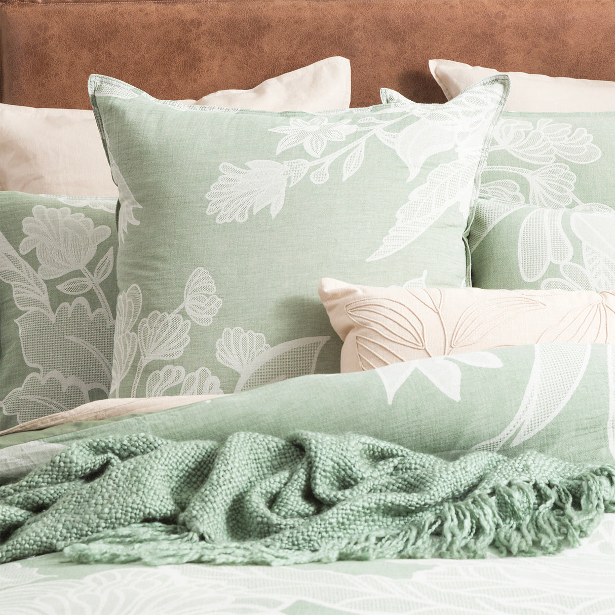 Renee Taylor Bentley Cotton Jacquard Quilt / Duvet cover set King Sage Green