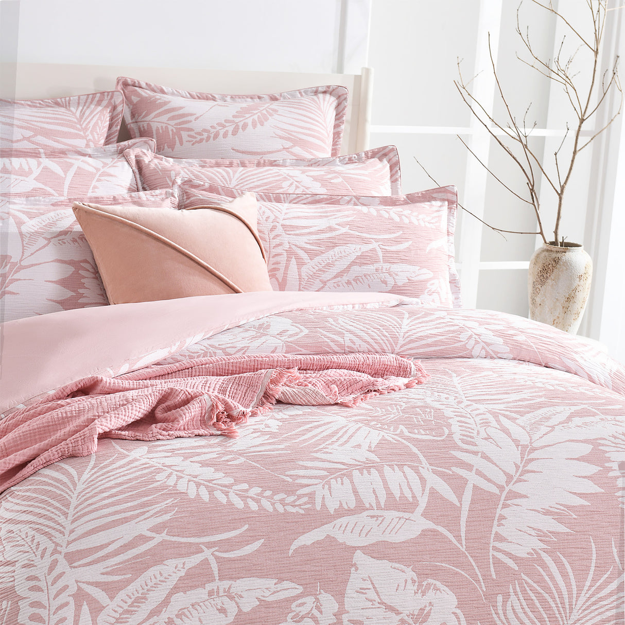 Renee Taylor Palm Tree Jacquard Quilt / Duvet Cover Set King Clay