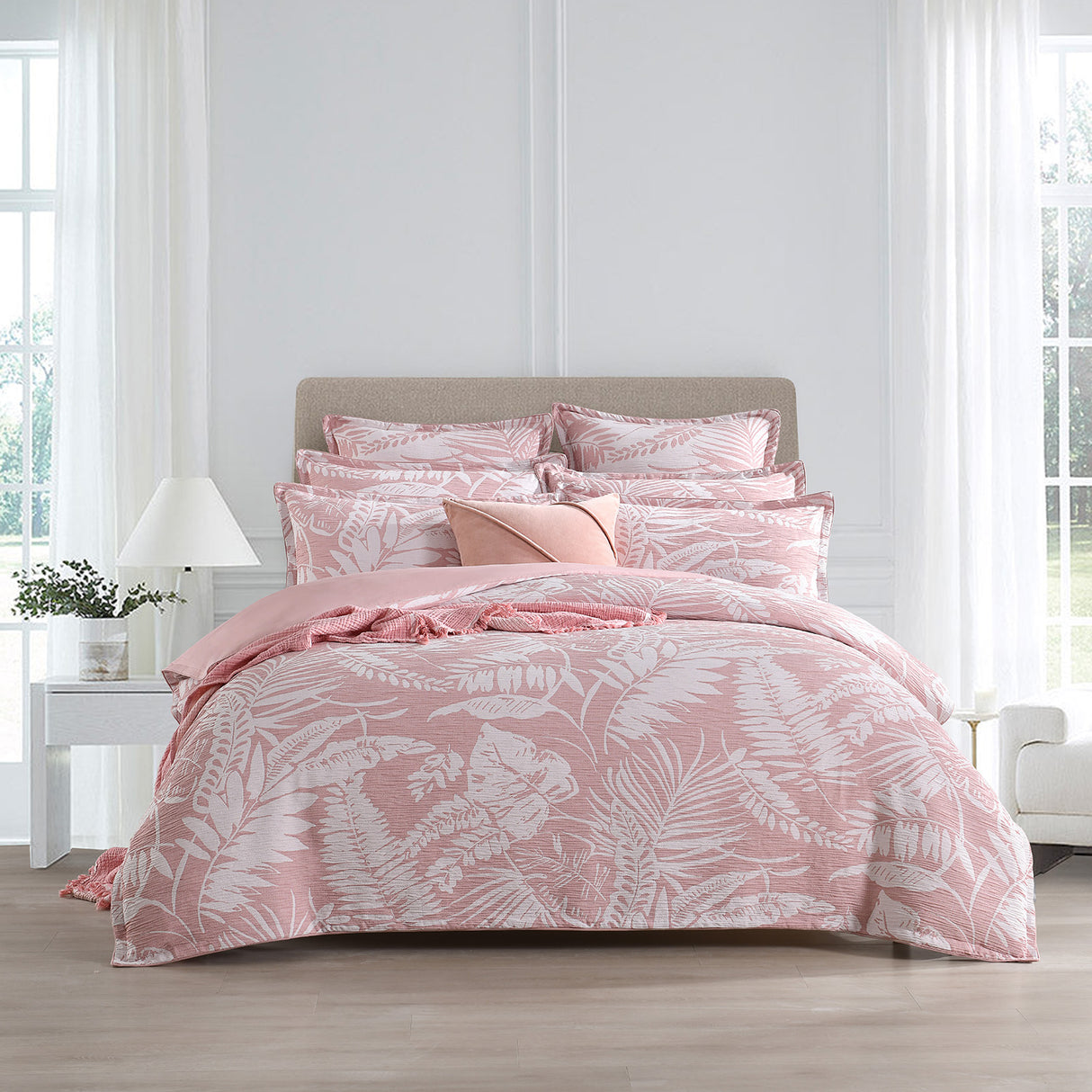 Renee Taylor Palm Tree Jacquard Quilt / Duvet Cover Set King Clay