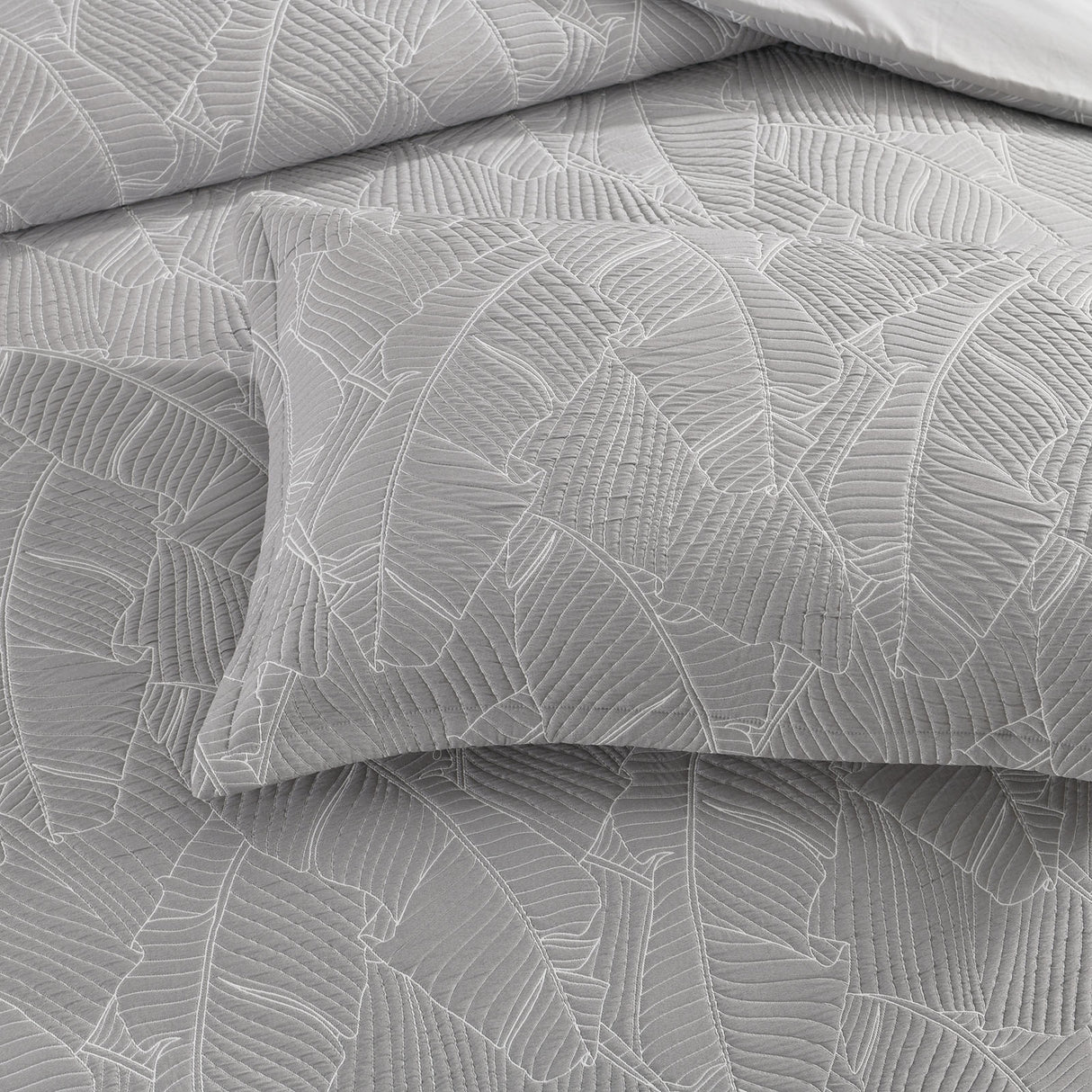 Renee Taylor Bengali Jacquard Quilt / Duvet cover Set King Silver
