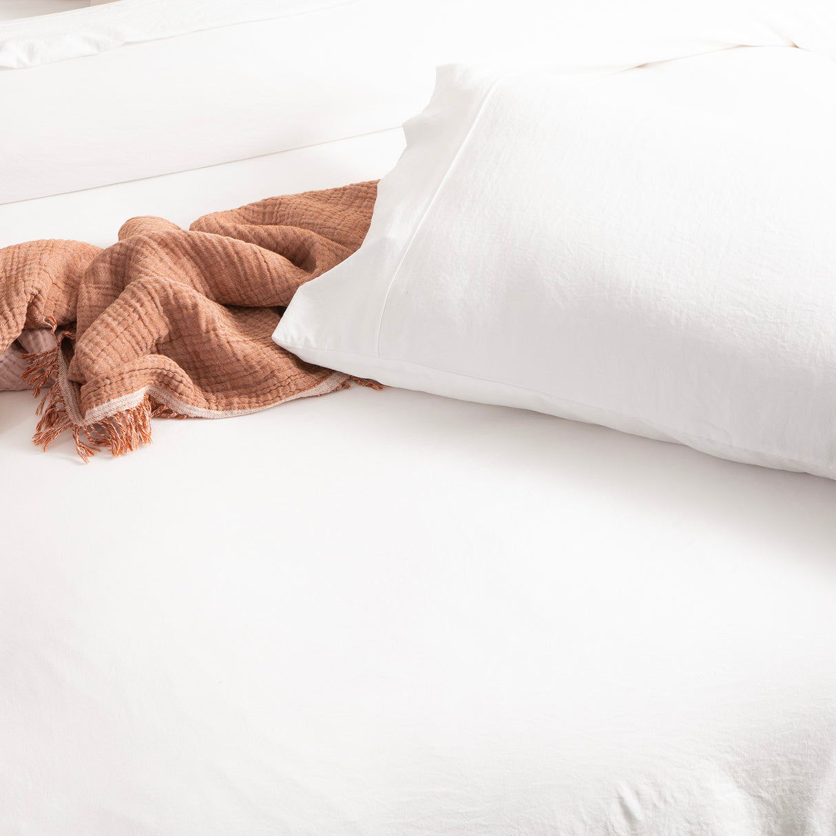 Ultra Plush Vintage Washed Microfiber Quilt / Duvet cover set Double White