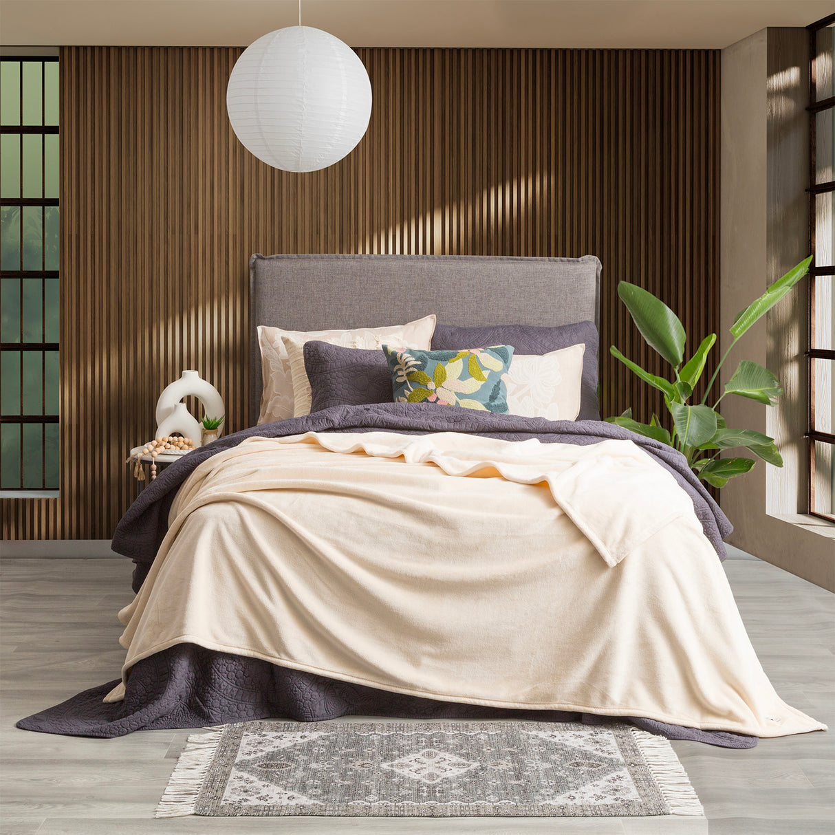 Renee Taylor Plush 380 GSM Ultra Soft Velvet Blanket Queen/King Stone
