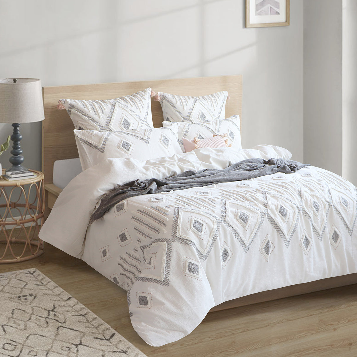 Renee Taylor Zuma Stone Washed Tufted Quilt / Duvet Cover Set Double