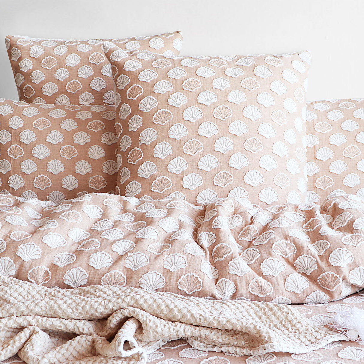 Renee Taylor Ariel Chenille Tufted Jacquard Quilt / Duvet Cover Set Double