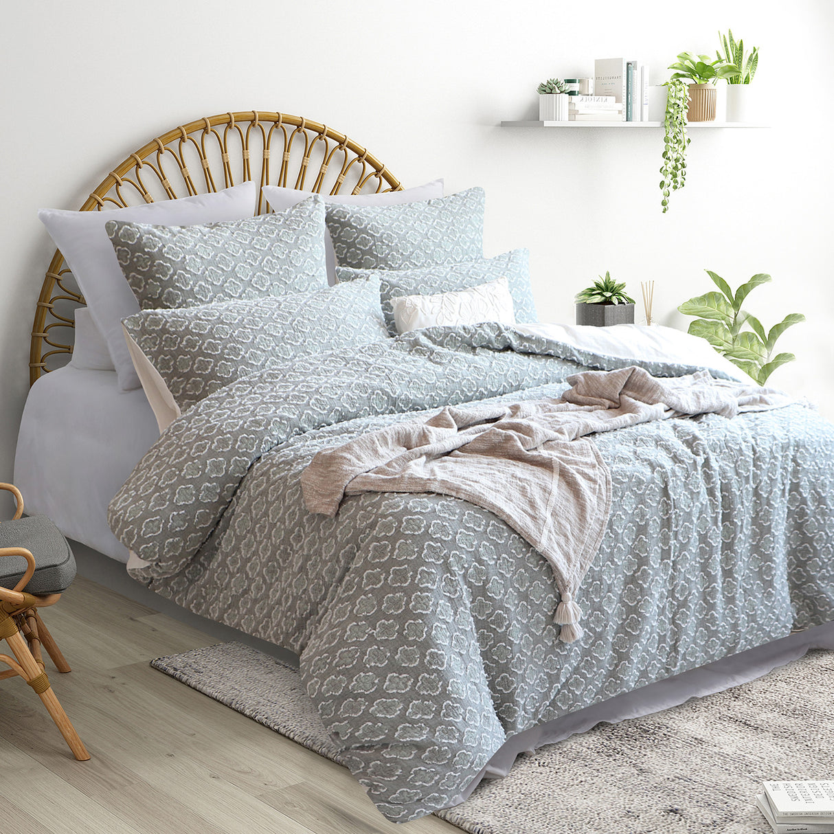Renee Taylor Luna Jacquard Yarn Dye Quilt / Duvet Cover Set Double