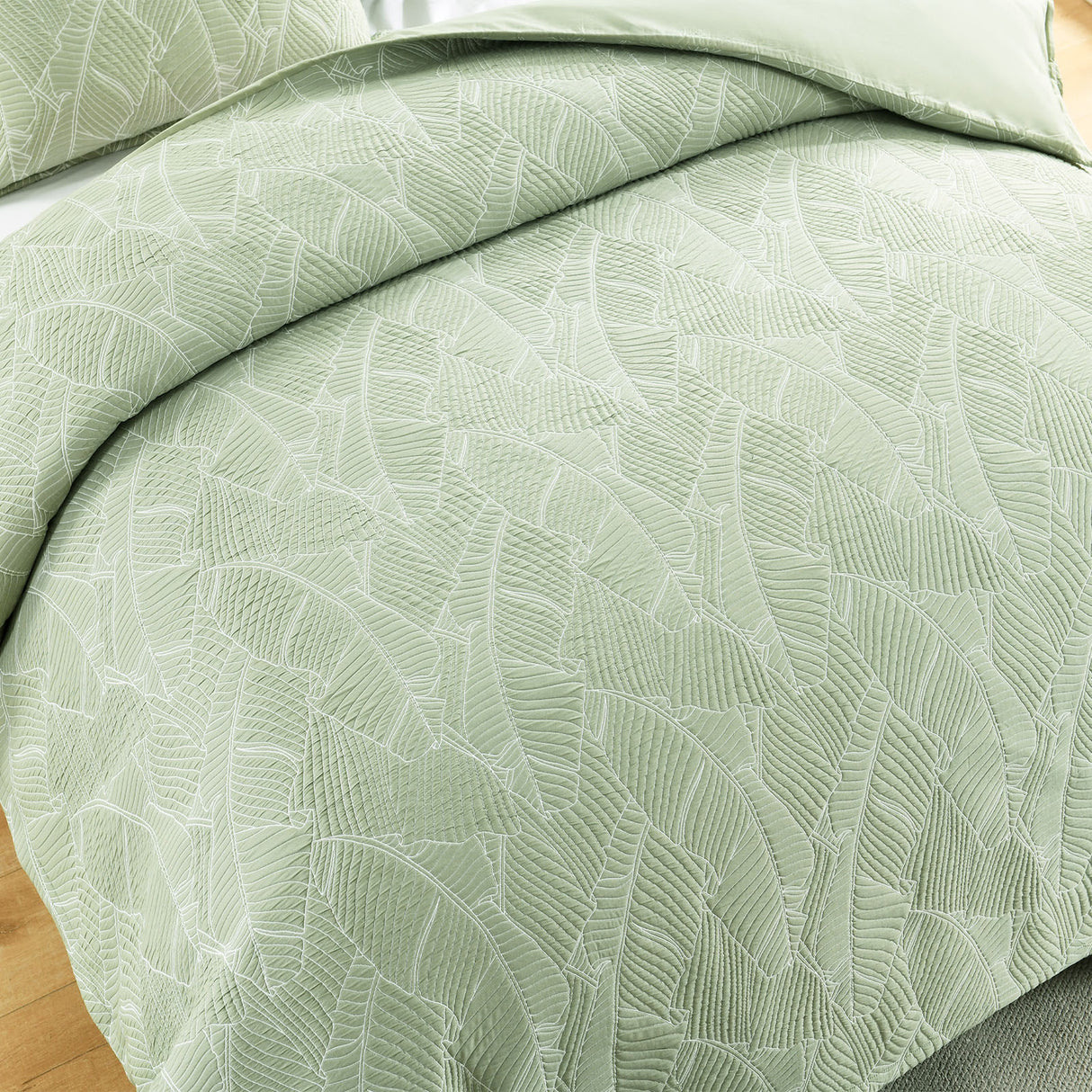 Renee Taylor Woods Jacquard Quilt / Duvet Cover Set Super King Sage