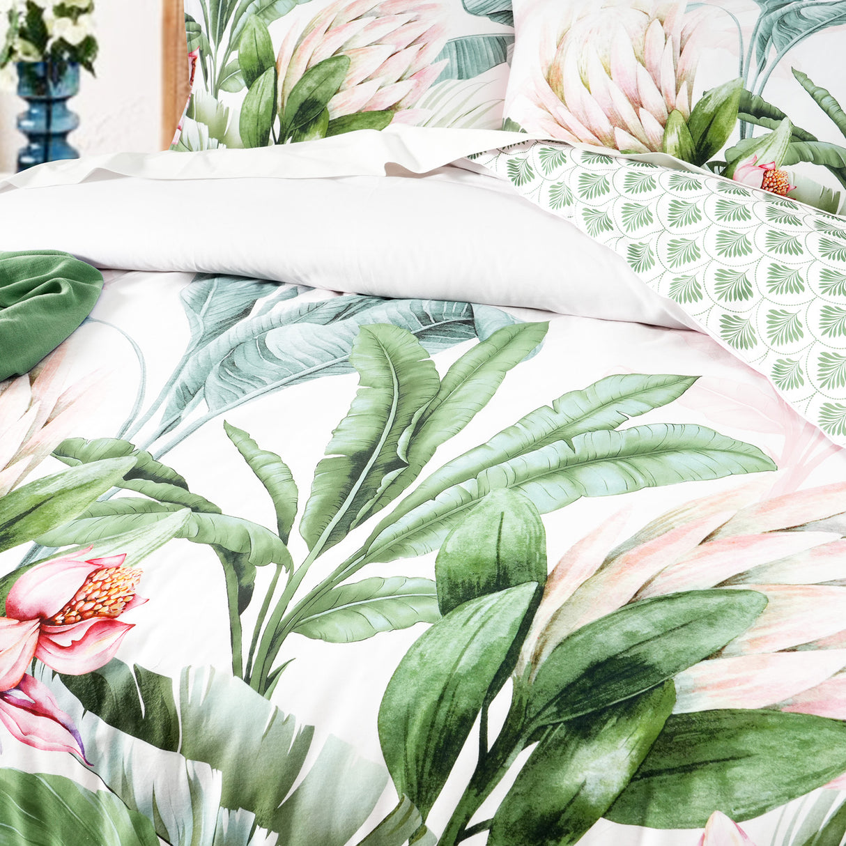 Renee Taylor 300 TC Cotton Reversible Quilt / Duvet Cover Set King Gardenia