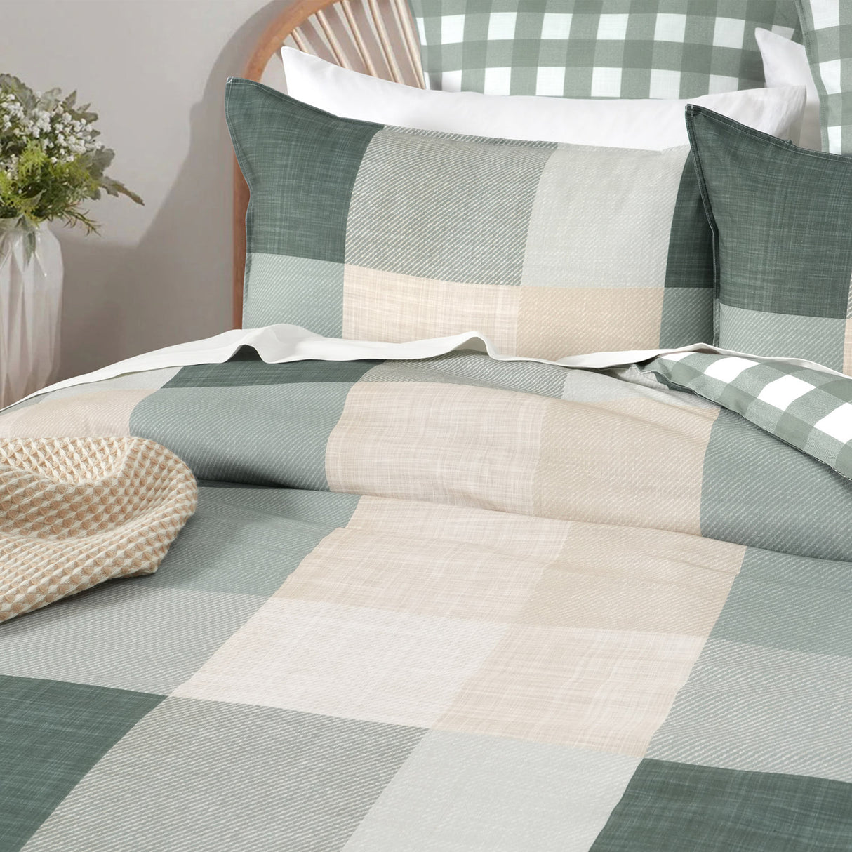 Renee Taylor 300 TC Cotton Reversible Quilt / Duvet Cover Set King Cooper Checks