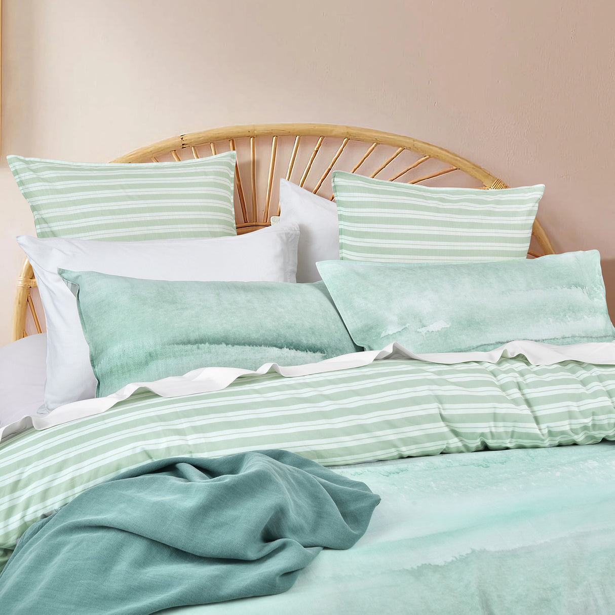 Renee Taylor 300 TC Cotton Reversible Quilt / Duvet Cover Set King Terrain