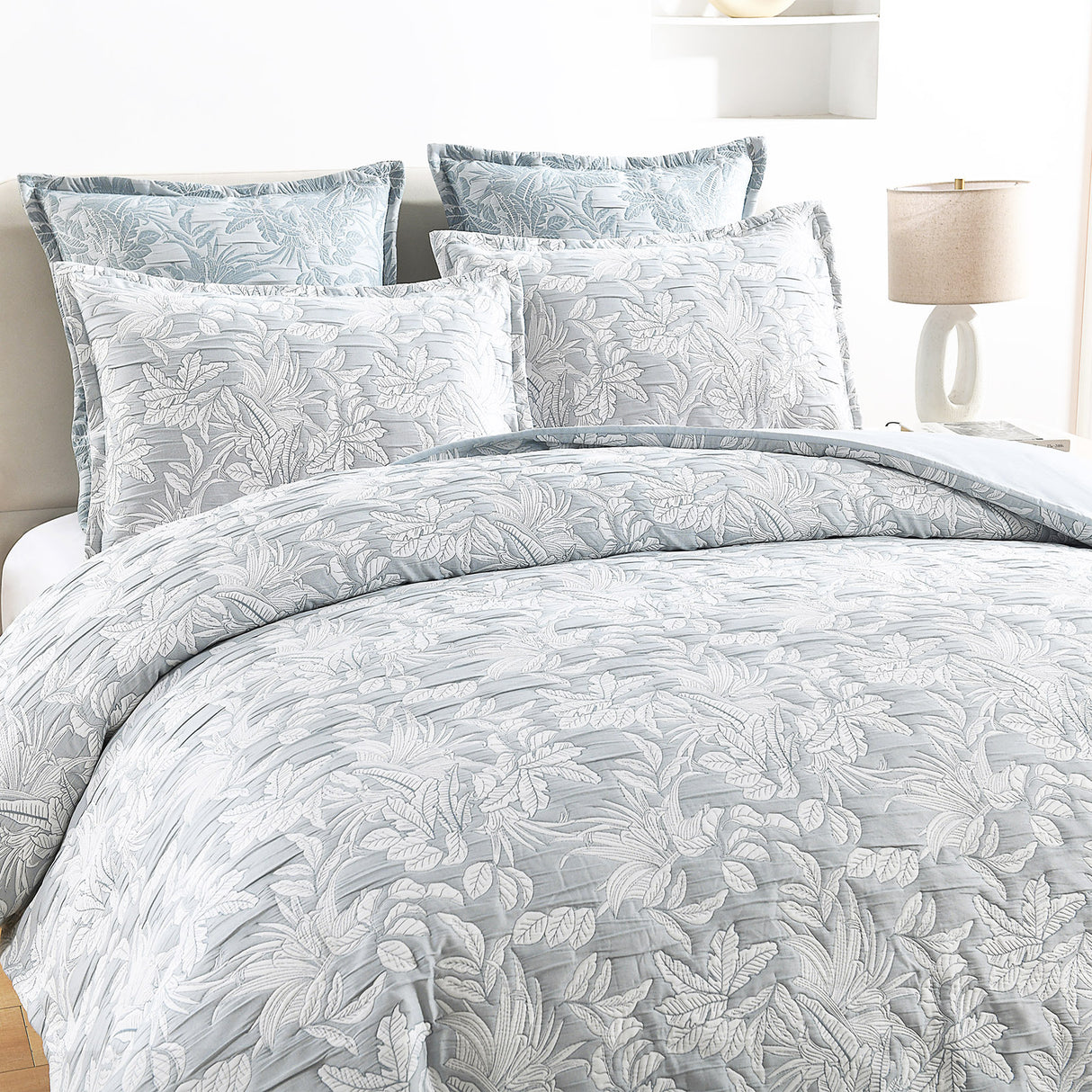 Renee Taylor Westley Jacquard Quilt / Duvet Cover Set King Aqua
