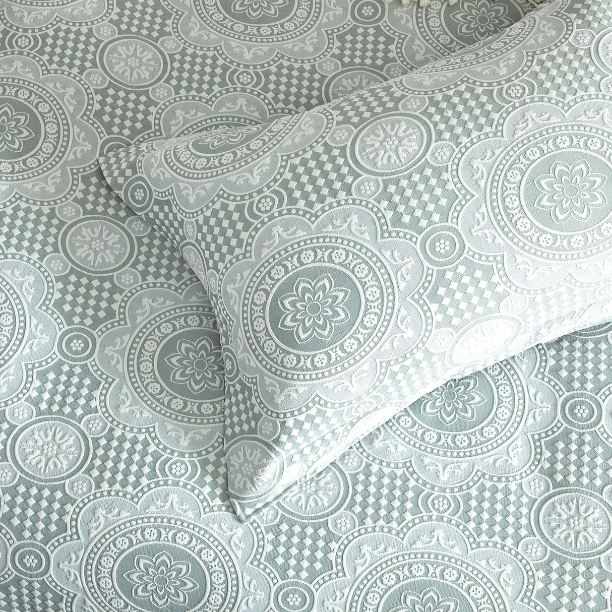 Renee Taylor Rizz Jacquard Quilt / Duvet Cover Set Double Sage