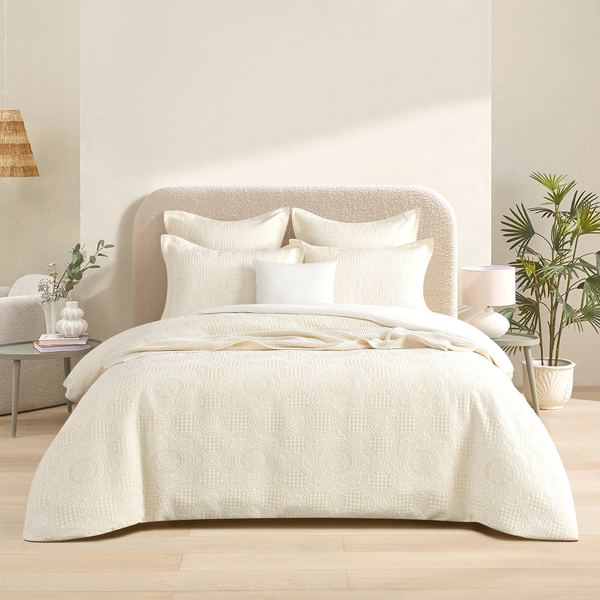 Renee Taylor Dakota Jacquard Quilt / Duvet Cover Set Double Beige