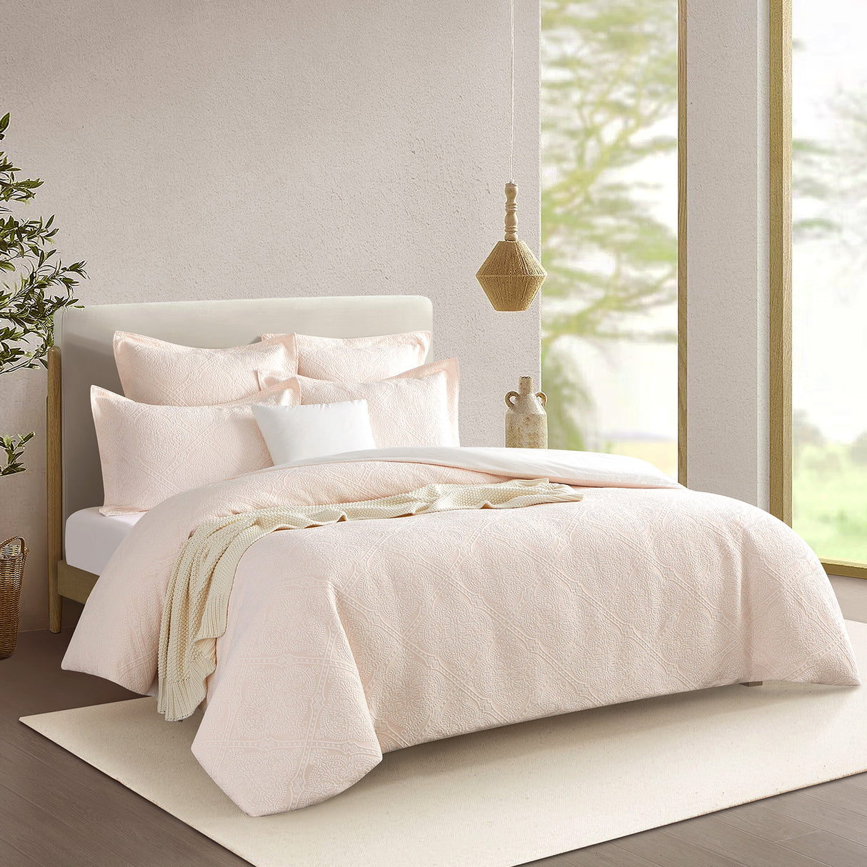 Renee Taylor Bella Jacquard Quilt / Duvet Cover Set Double Blush